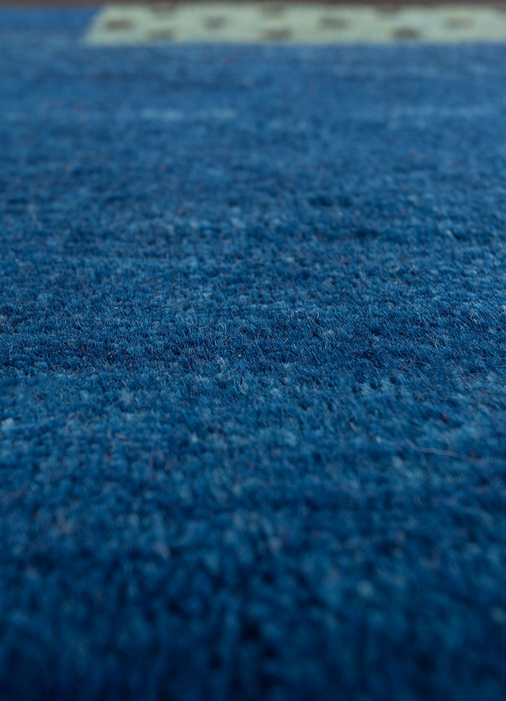 zuri blue wool hand knotted Rug - CloseUp