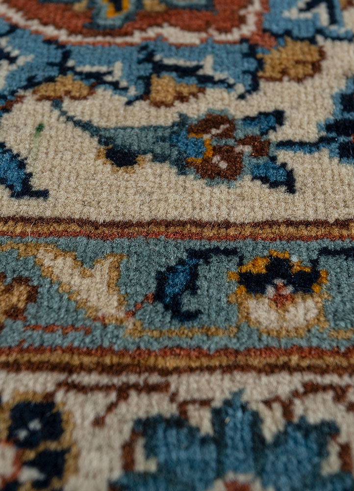 aalam ivory wool hand knotted Rug - CloseUp