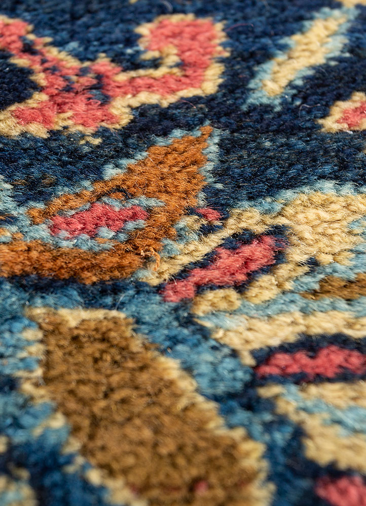 aalam red and orange wool hand knotted Rug - CloseUp