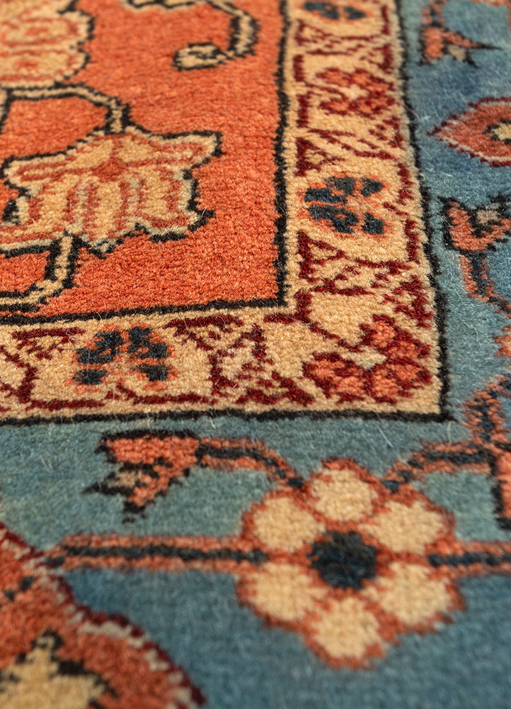 aalam gold wool hand knotted Rug - CloseUp