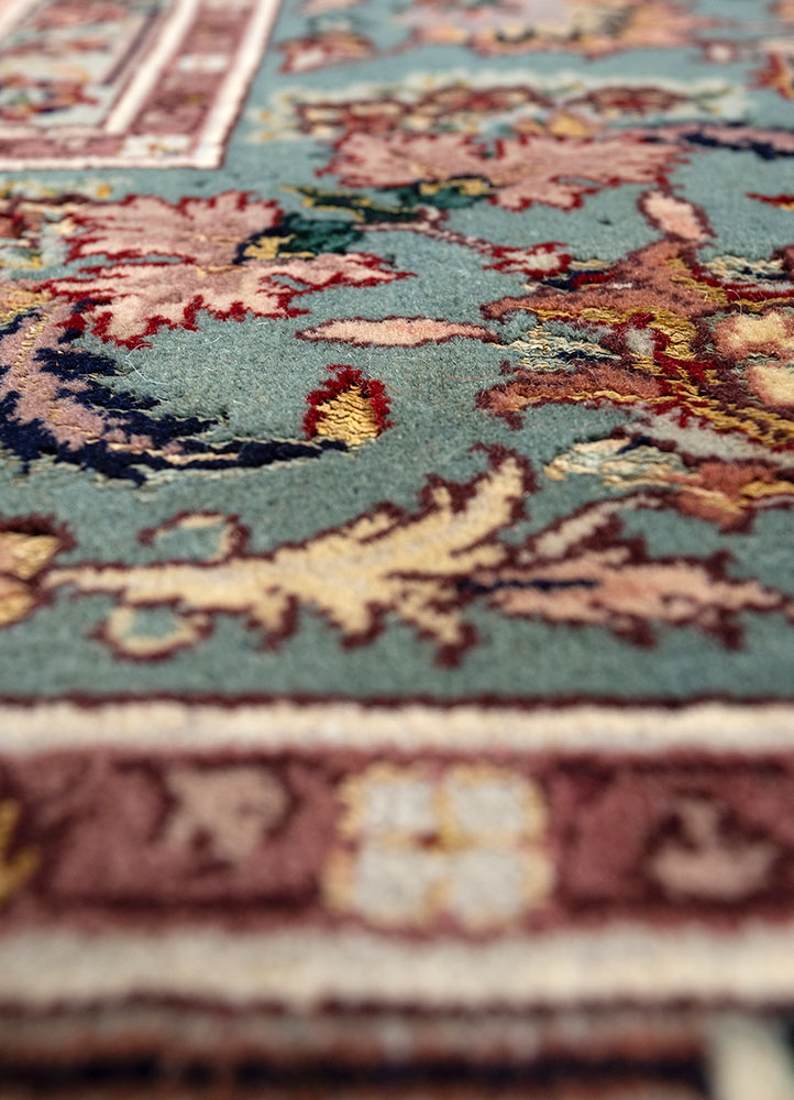 aalam grey and black wool hand knotted Rug - CloseUp