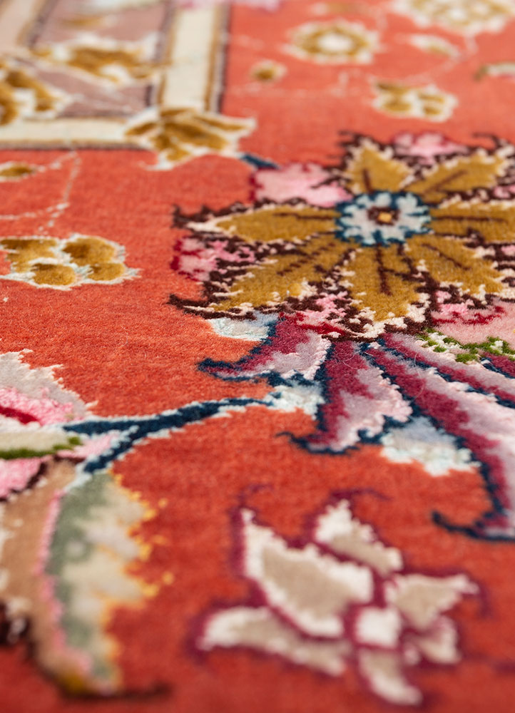 aalam ivory wool hand knotted Rug - CloseUp