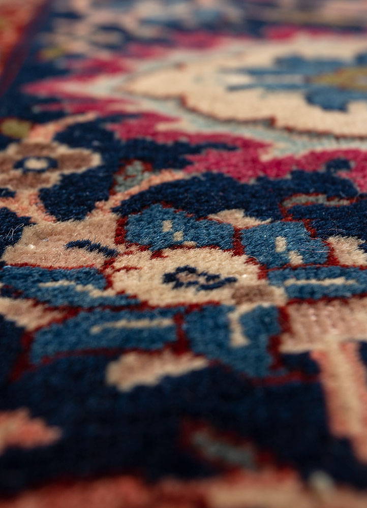 aalam gold wool hand knotted Rug - CloseUp