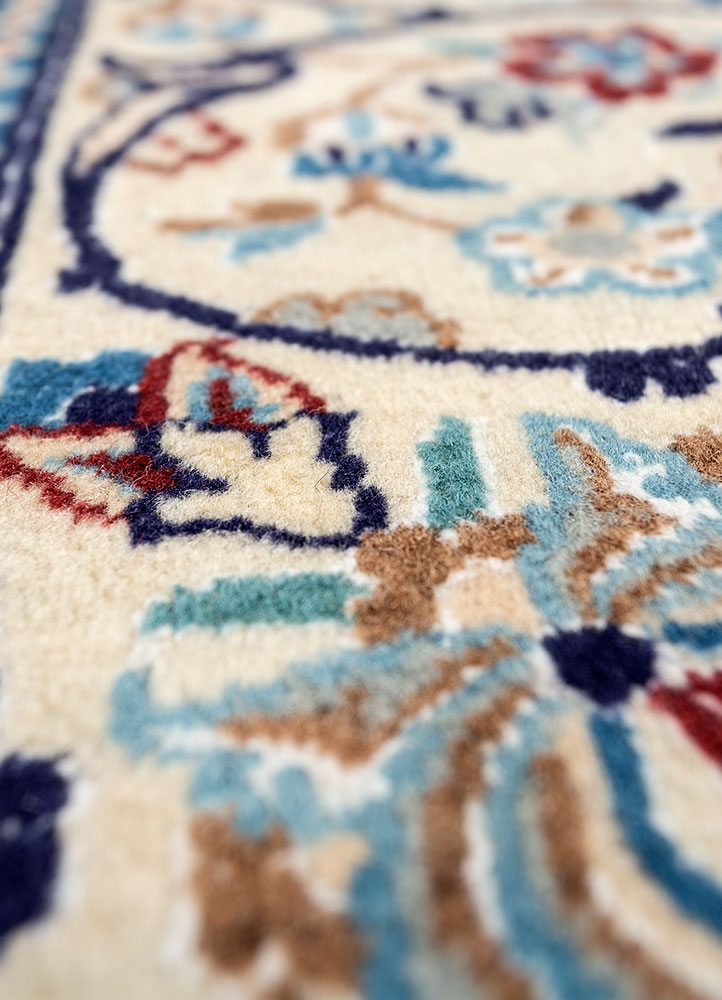 aalam green wool hand knotted Rug - CloseUp