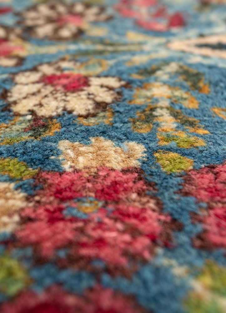 aalam gold wool hand knotted Rug - CloseUp