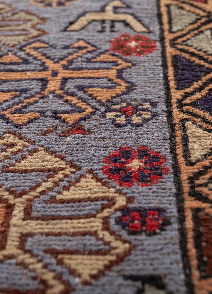 kiaan blue wool and silk hand knotted Rug - CloseUp