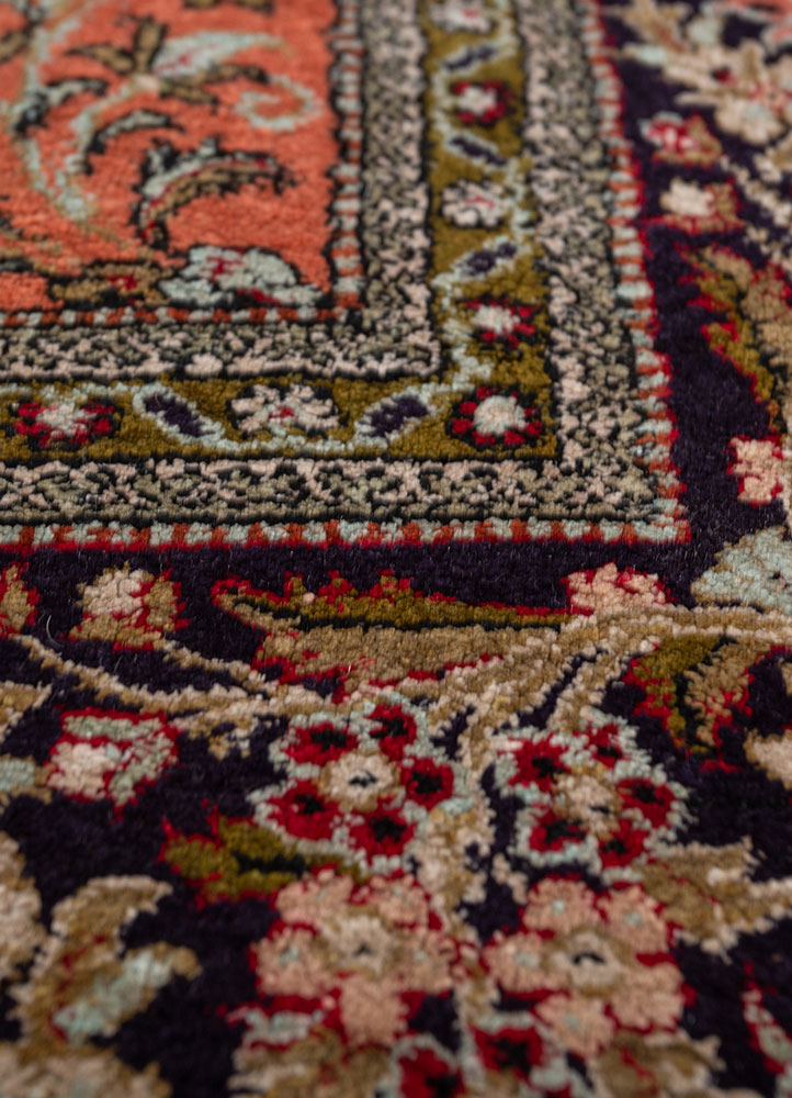 gulmarg green silk hand knotted Rug - CloseUp