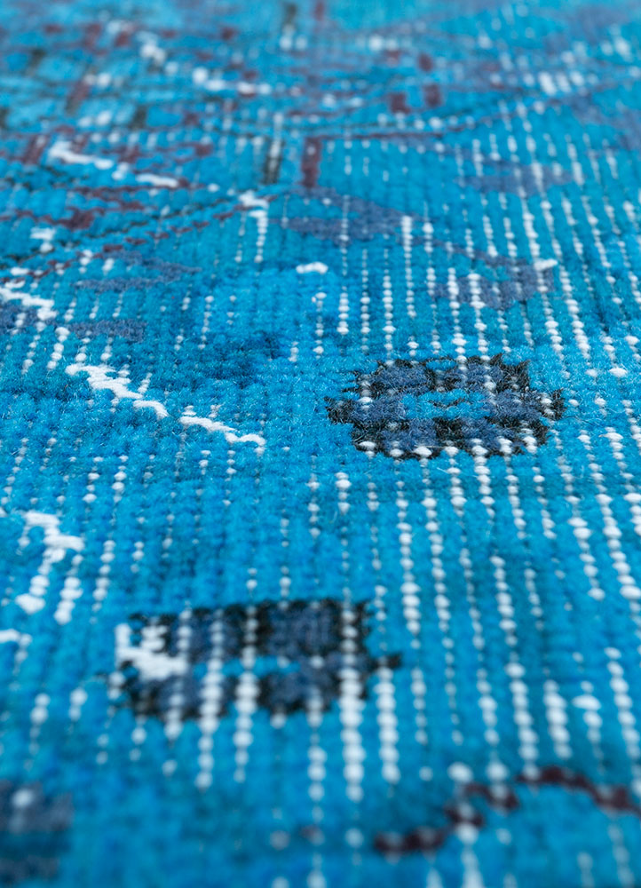 lacuna blue wool hand knotted Rug - CloseUp