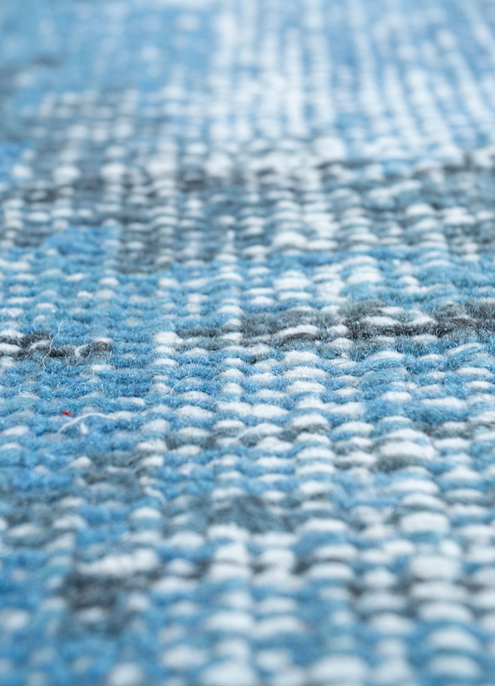 lacuna blue wool hand knotted Rug - CloseUp