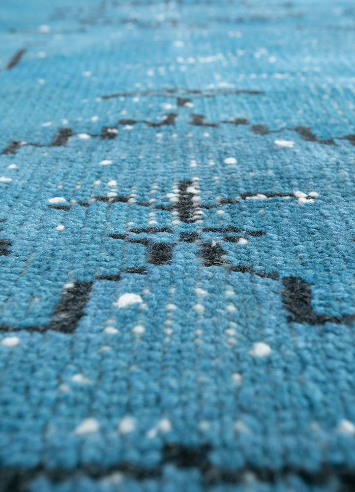 lacuna blue wool hand knotted Rug - CloseUp