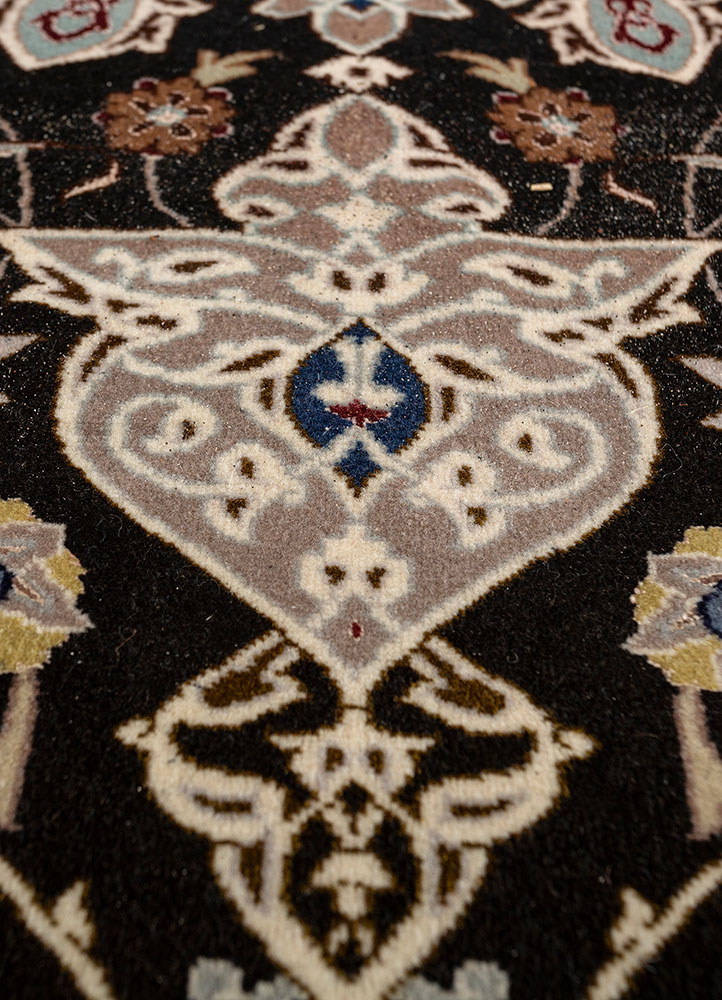 aalam ivory wool and silk hand knotted Rug - CloseUp