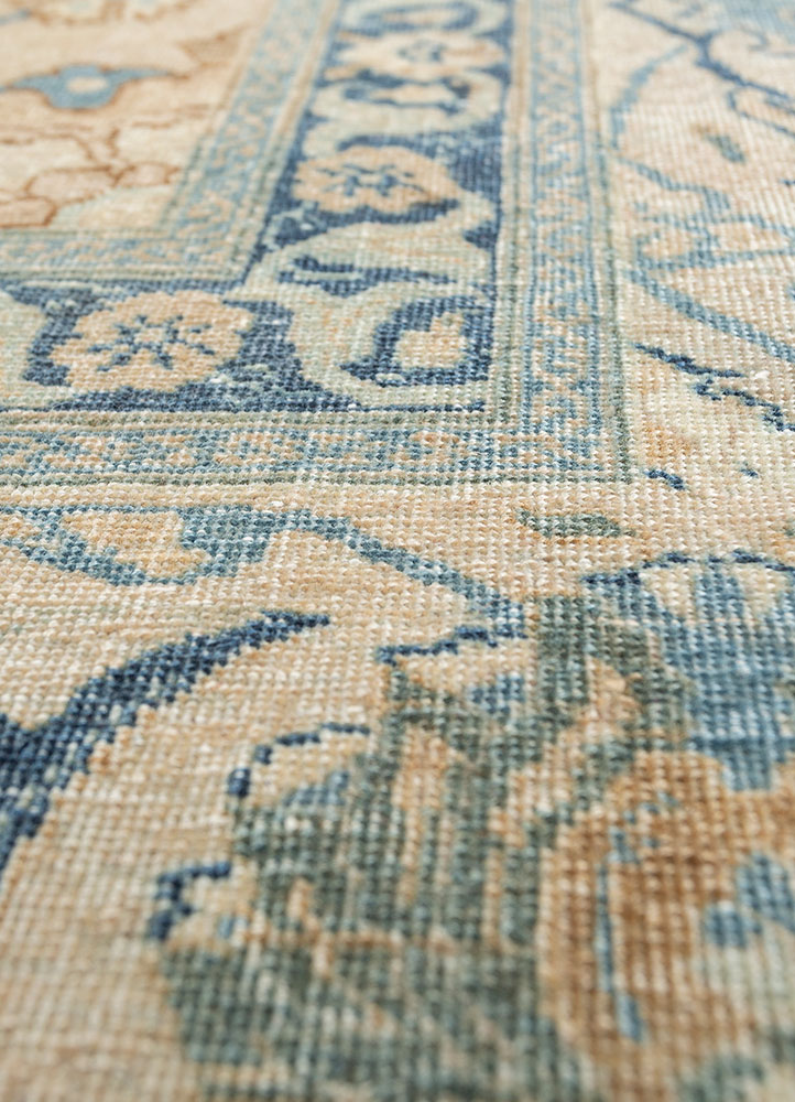 aalam green wool hand knotted Rug - CloseUp