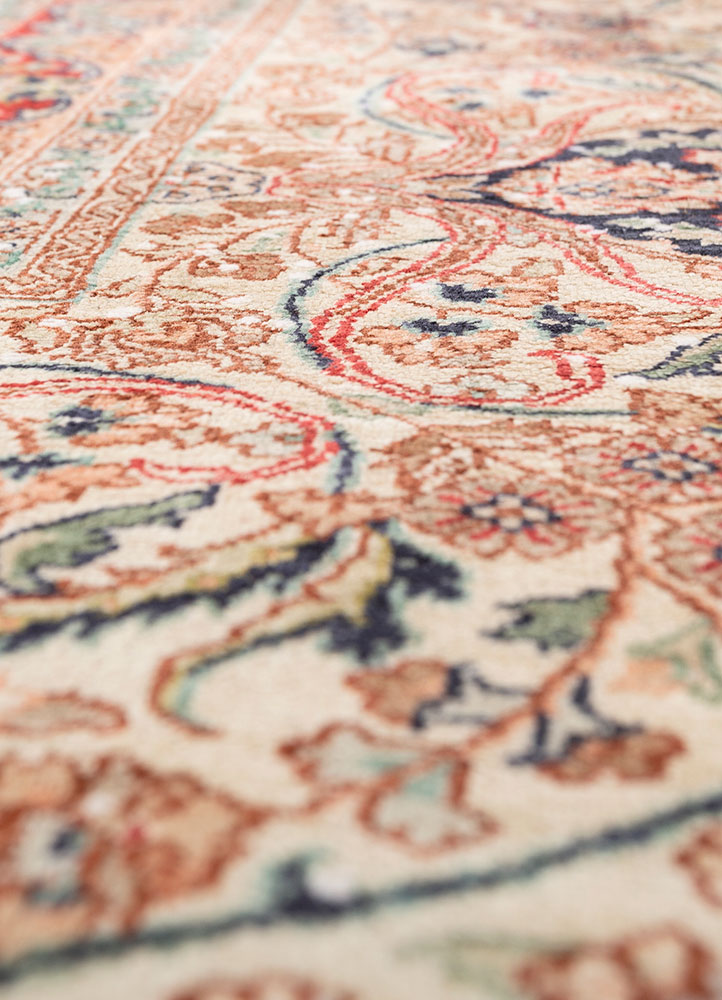 gulmarg pink and purple silk hand knotted Rug - CloseUp