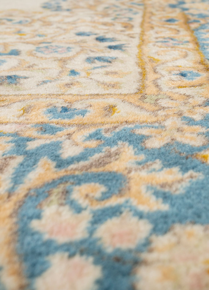 aalam red and orange wool hand knotted Rug - CloseUp