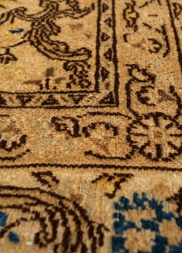 aalam red and orange wool hand knotted Rug - CloseUp