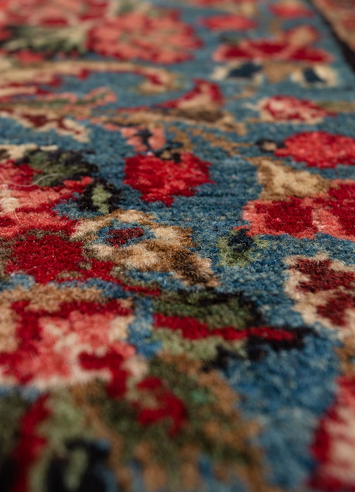 aalam red and orange wool hand knotted Rug - CloseUp