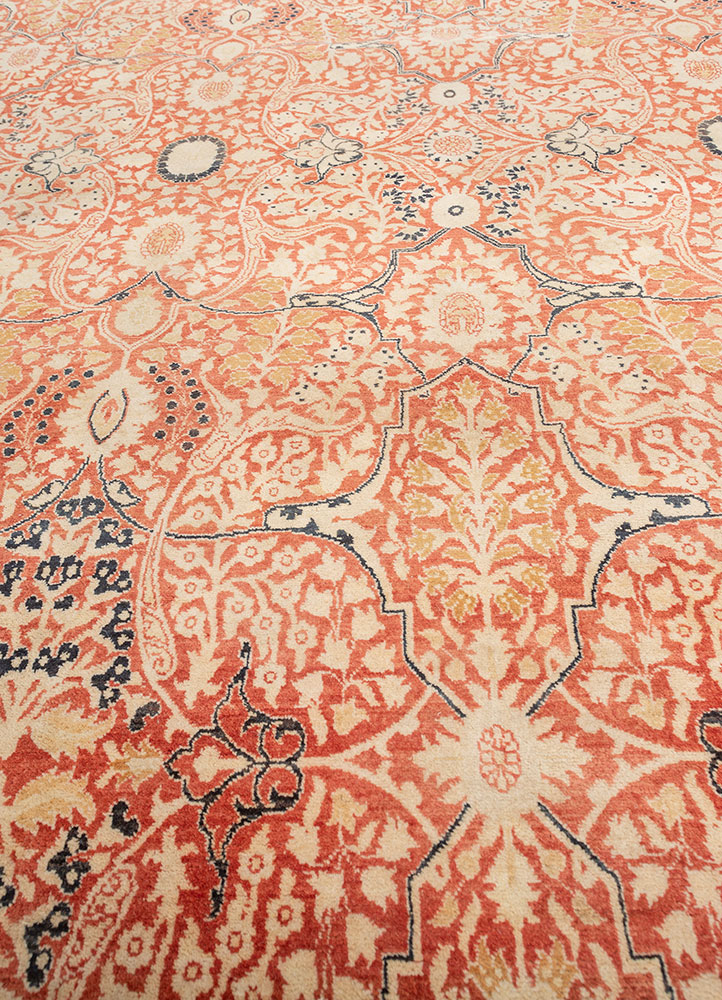 aalam gold wool hand knotted Rug - CloseUp
