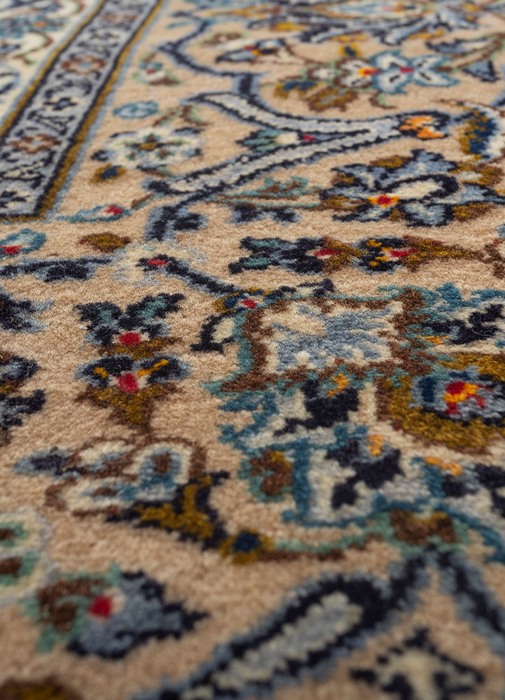 aalam gold wool hand knotted Rug - CloseUp