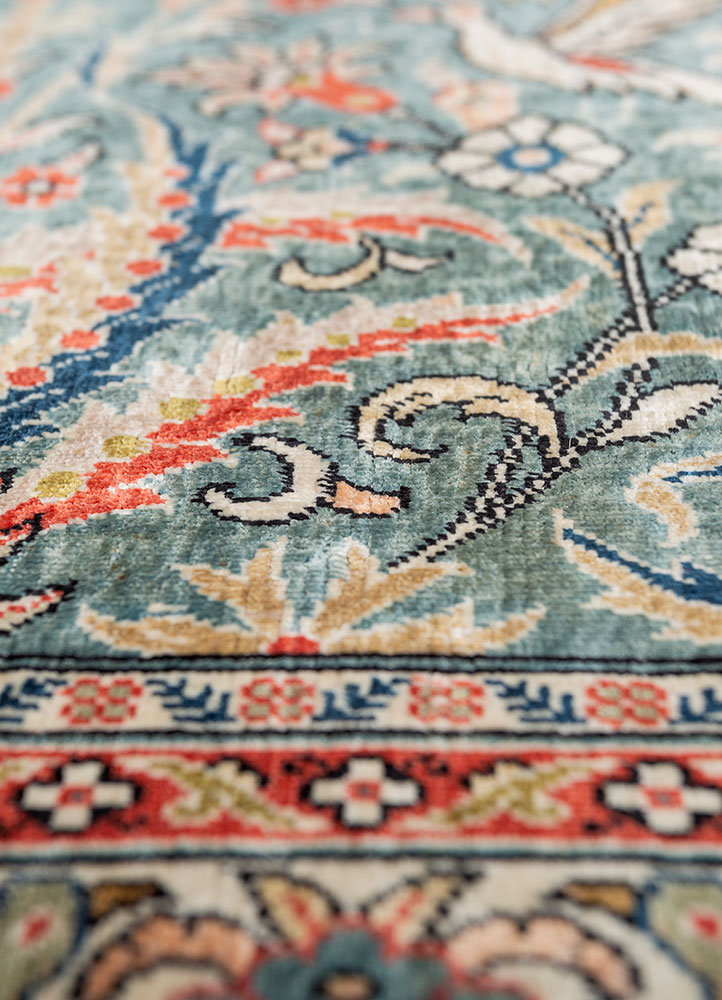 gulmarg red and orange silk hand knotted Rug - CloseUp