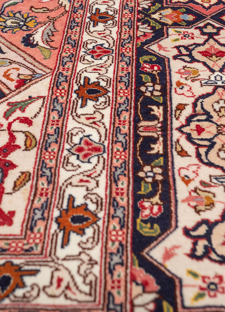 aalam blue wool hand knotted Rug - CloseUp