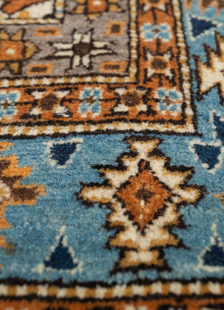 aalam green wool hand knotted Rug - CloseUp