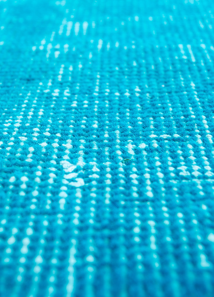 lacuna blue wool hand knotted Rug - CloseUp