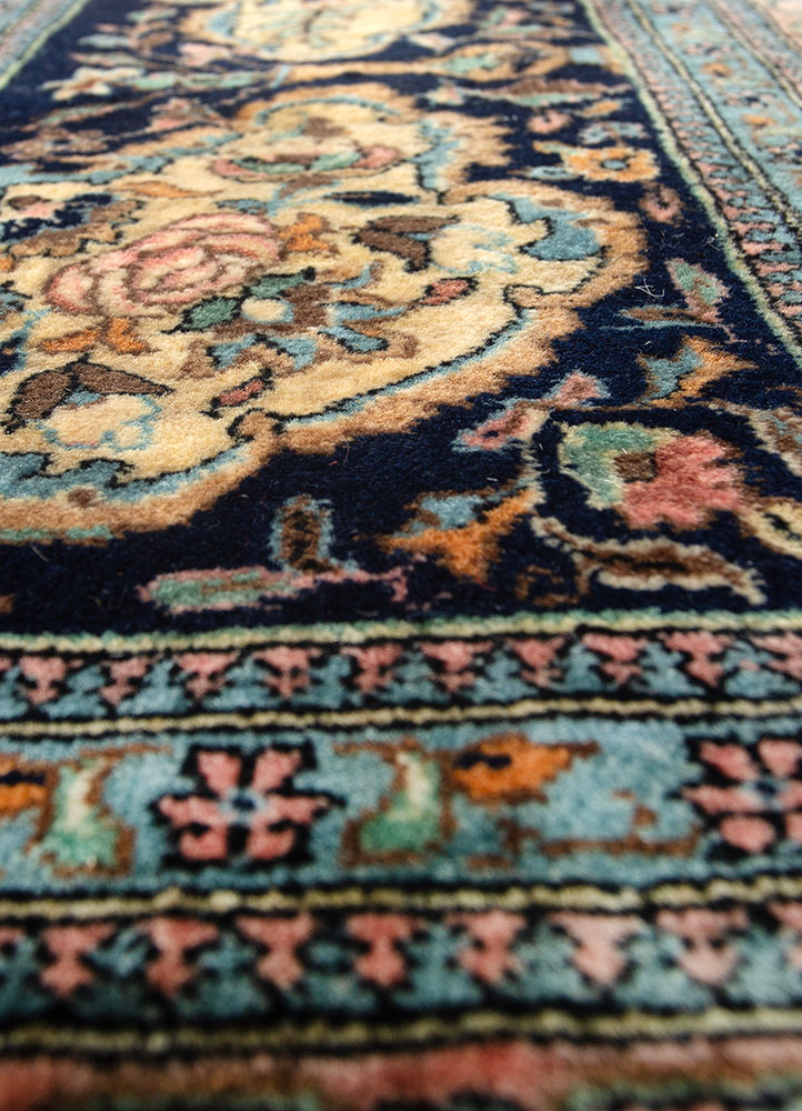 aalam blue wool hand knotted Rug - CloseUp