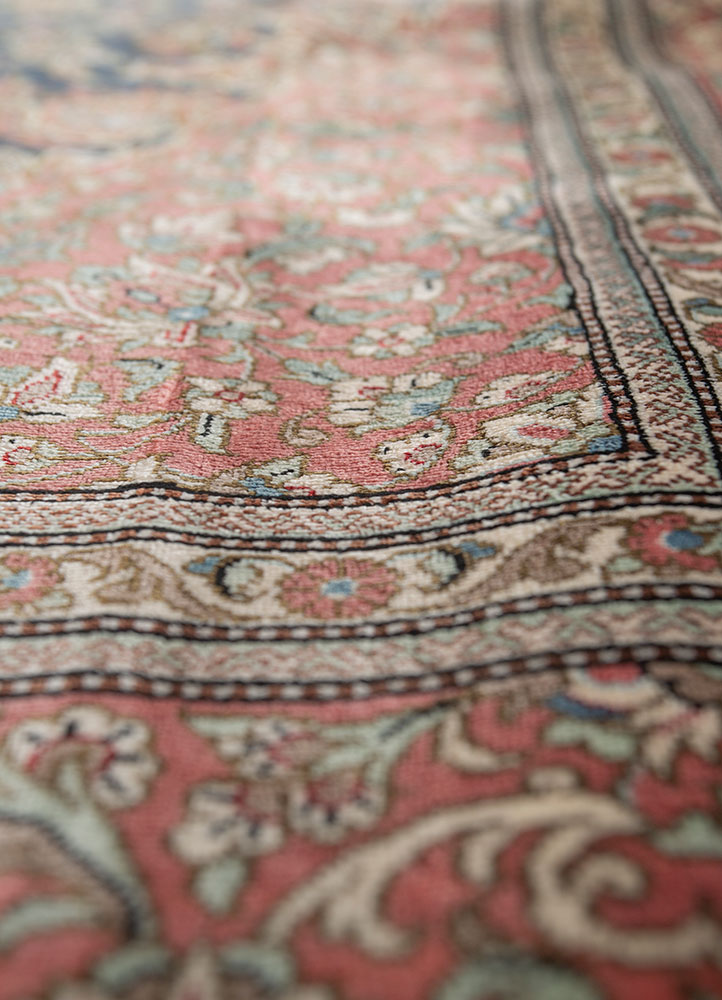 gulmarg pink and purple silk hand knotted Rug - CloseUp