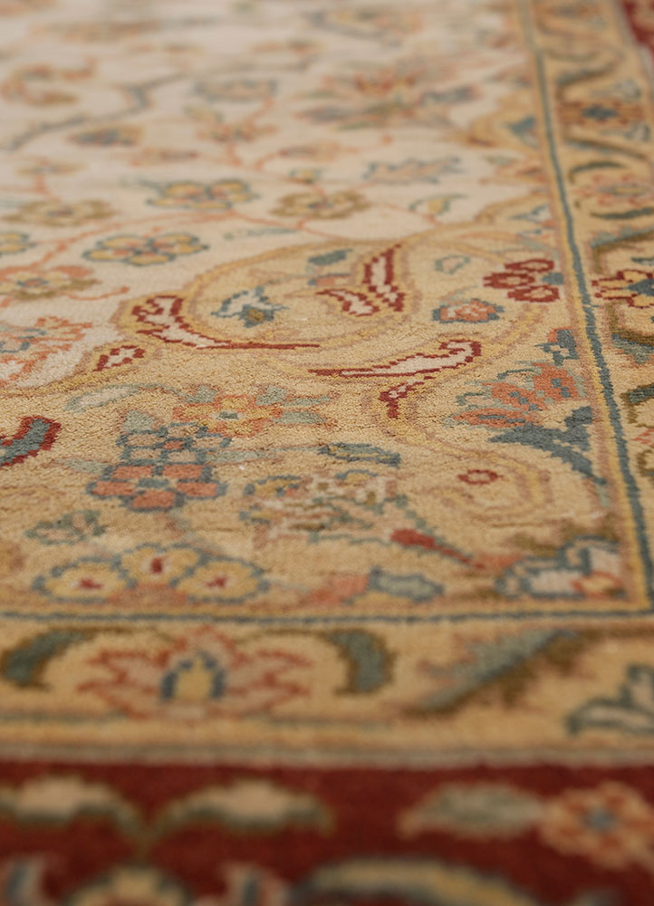 gulmarg gold silk hand knotted Rug - CloseUp