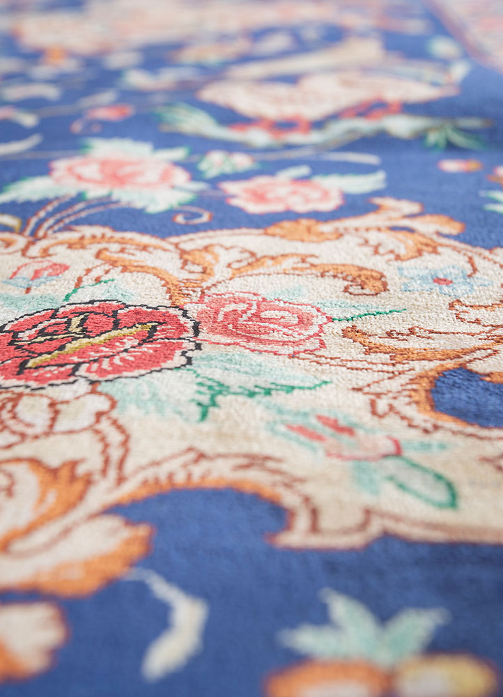gulmarg blue silk hand knotted Rug - CloseUp