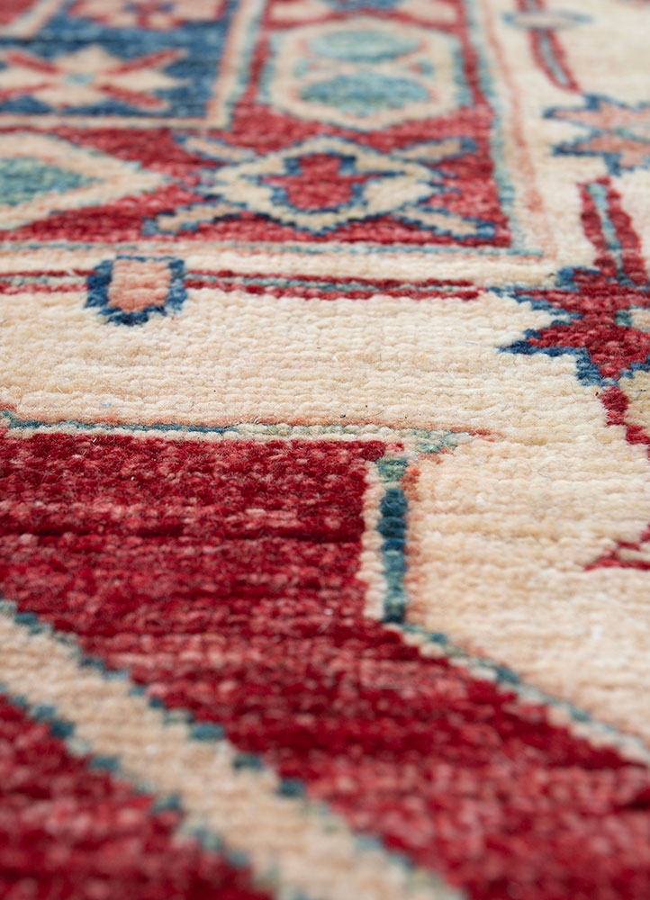 cyanna red and orange wool hand knotted Rug - CloseUp