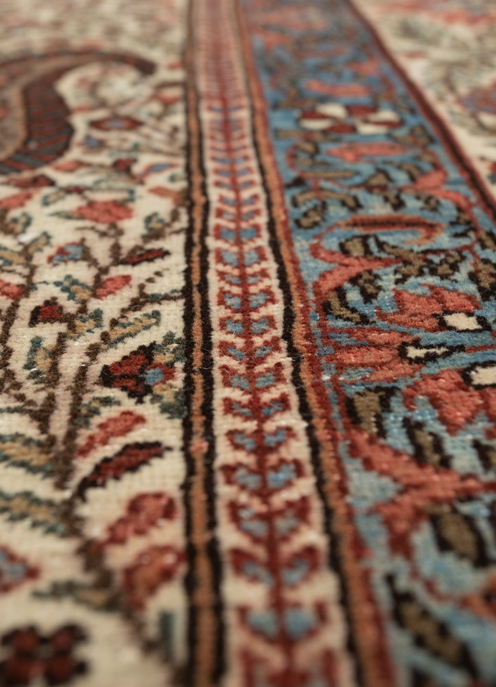 aalam red and orange wool hand knotted Rug - CloseUp
