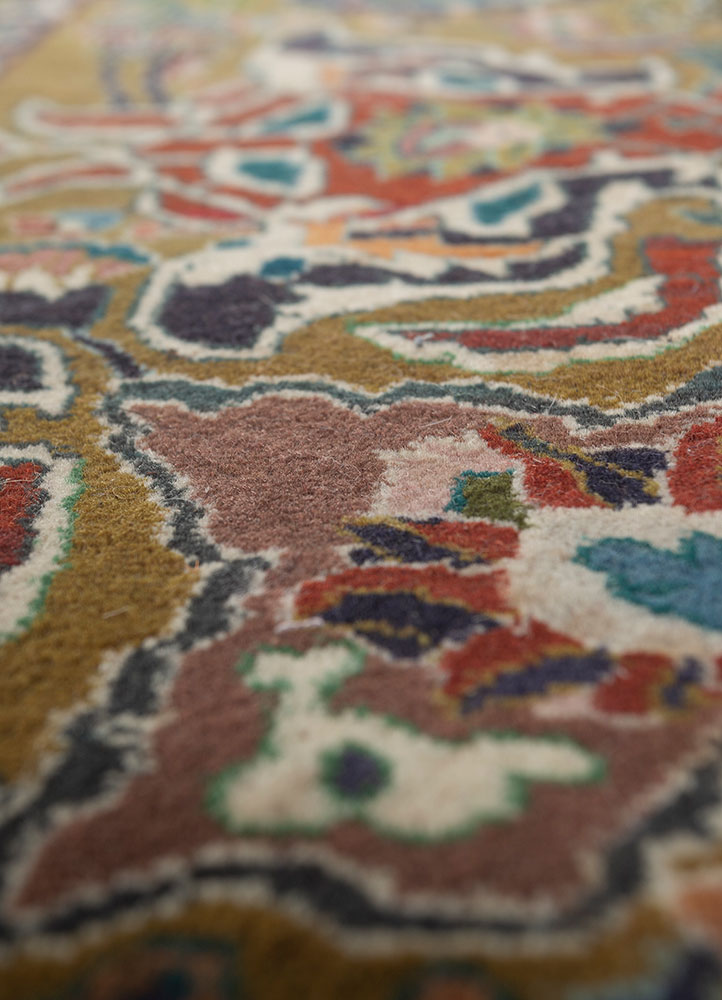 aalam green wool hand knotted Rug - CloseUp