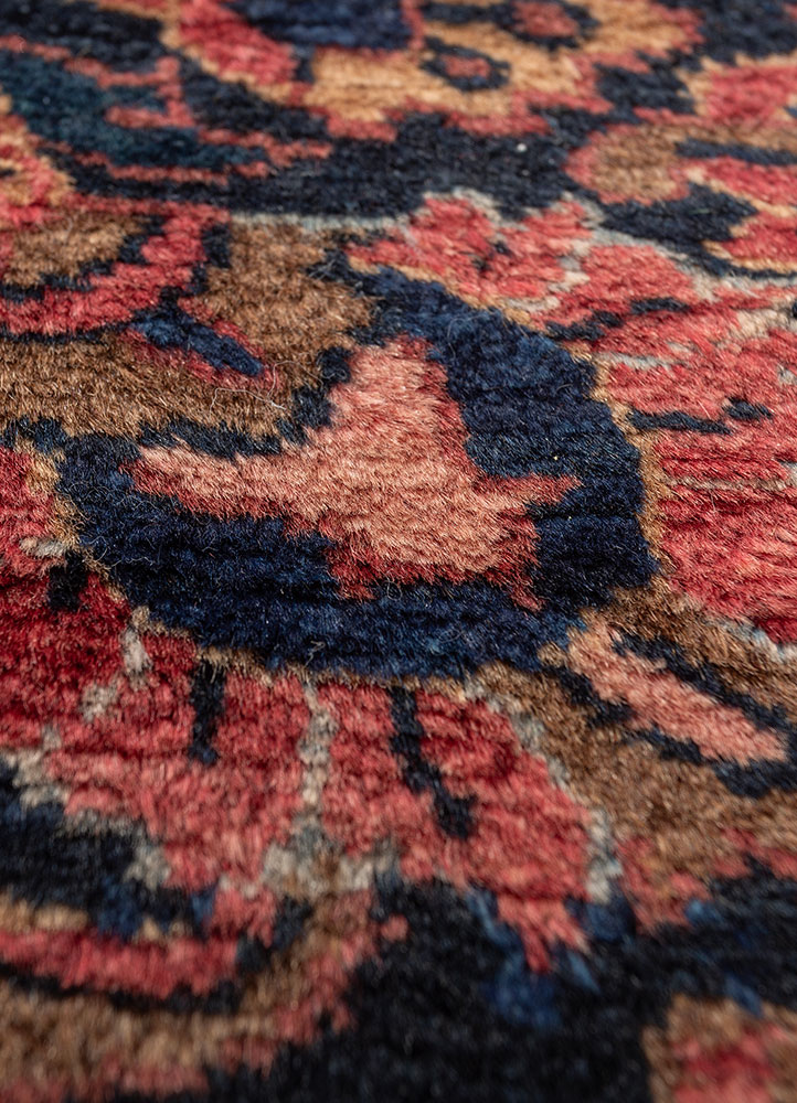 aalam red and orange wool hand knotted Rug - CloseUp