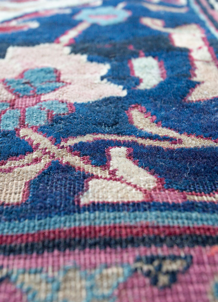 aalam gold wool hand knotted Rug - CloseUp