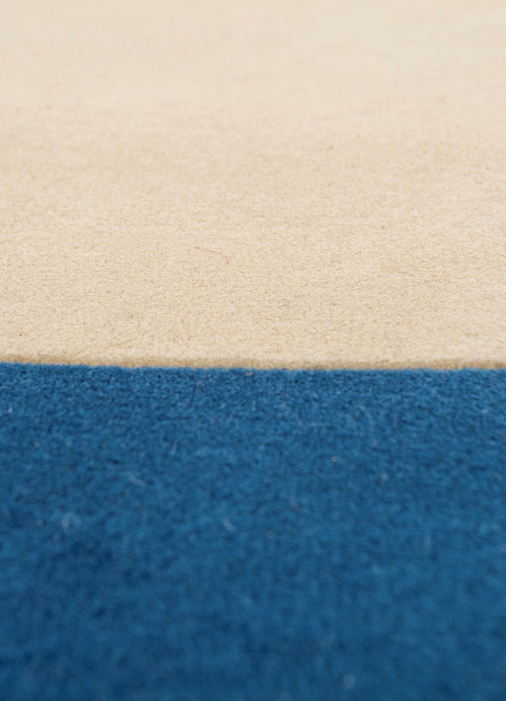 aalam ivory wool hand knotted Rug - CloseUp