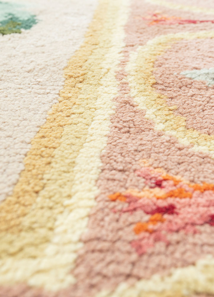 aalam gold wool hand knotted Rug - CloseUp