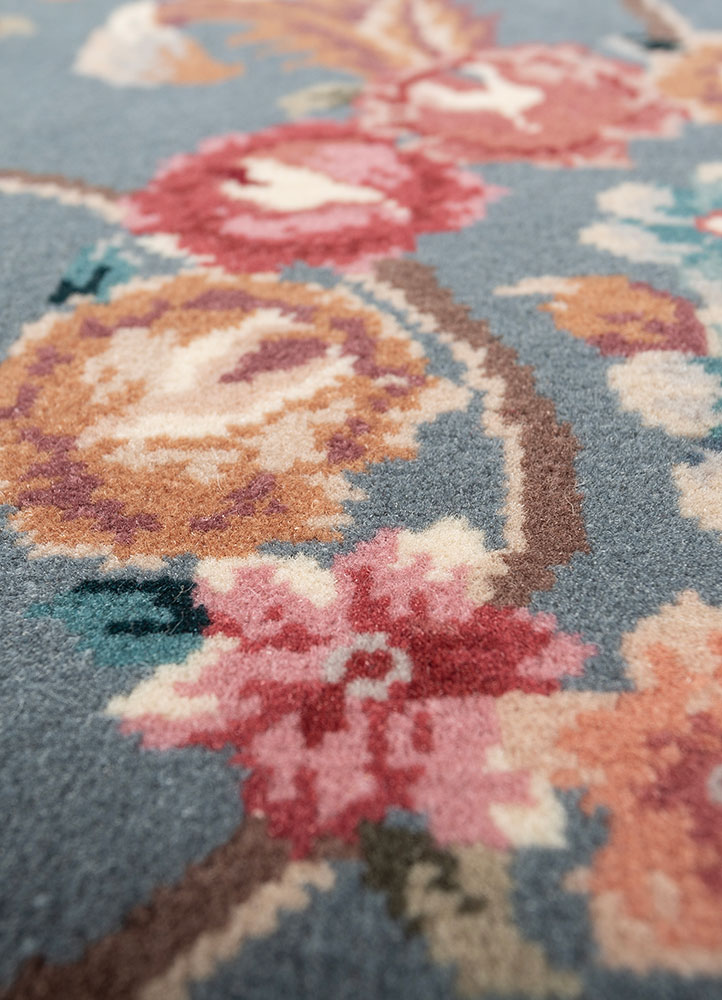 aalam ivory wool hand knotted Rug - CloseUp
