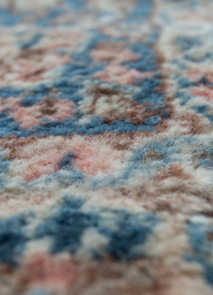 aalam gold wool hand knotted Rug - CloseUp