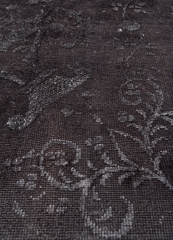 azalea grey and black wool and silk hand knotted Rug - CloseUp