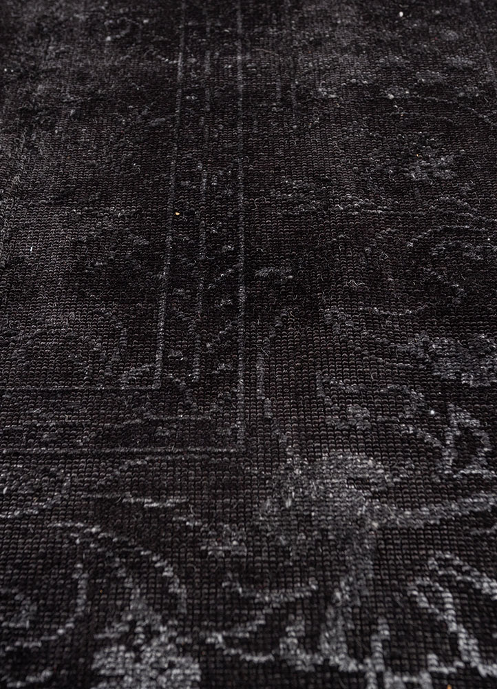 azalea grey and black wool and silk hand knotted Rug - CloseUp