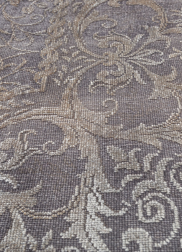 azalea green wool and silk hand knotted Rug - CloseUp