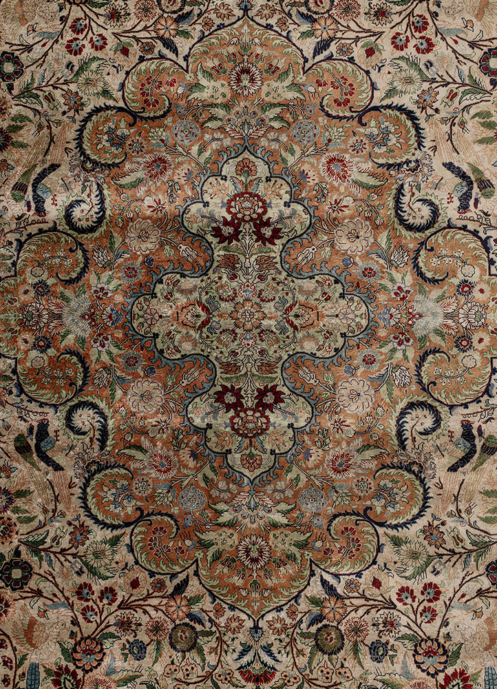 gulmarg green silk hand knotted Rug - CloseUp