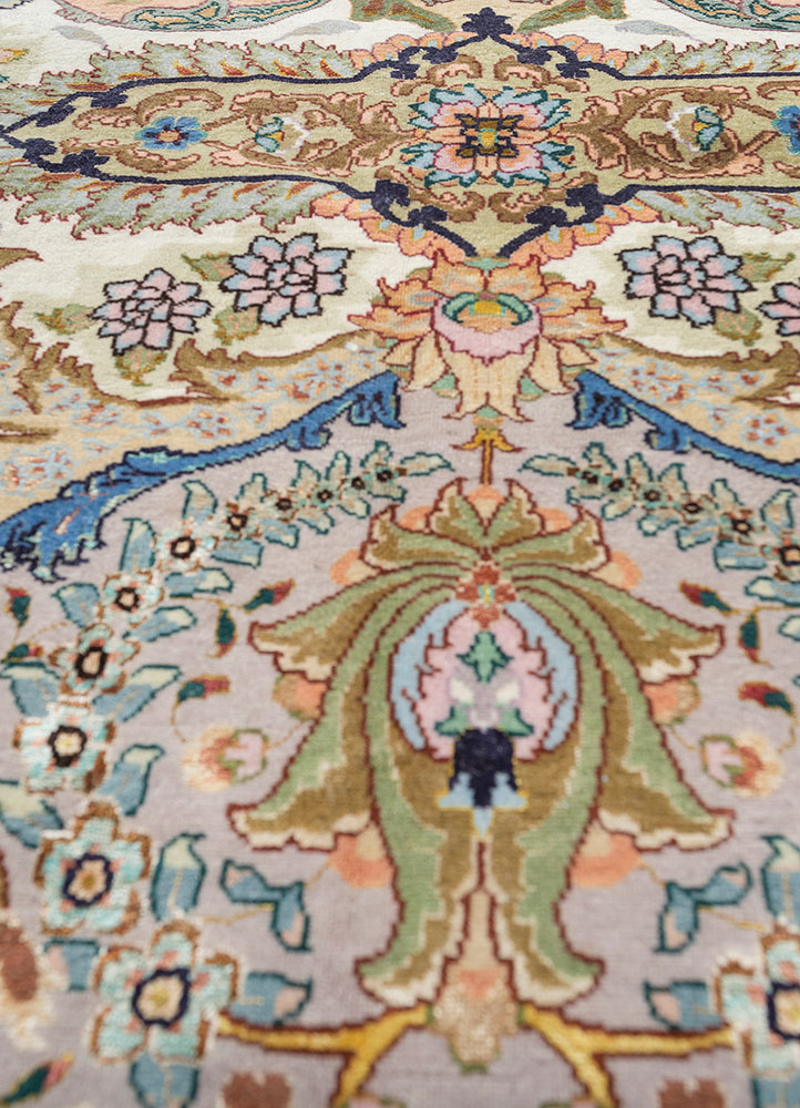 aalam green wool and silk hand knotted Rug - CloseUp