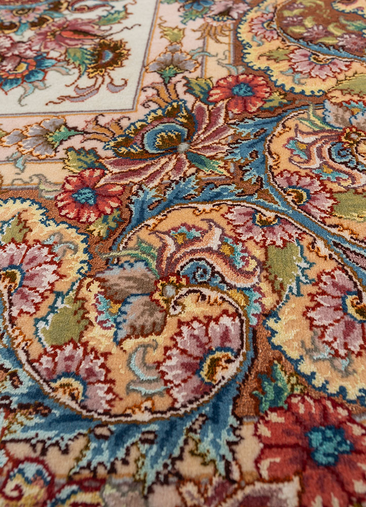 gulmarg blue wool and silk hand knotted Rug - CloseUp