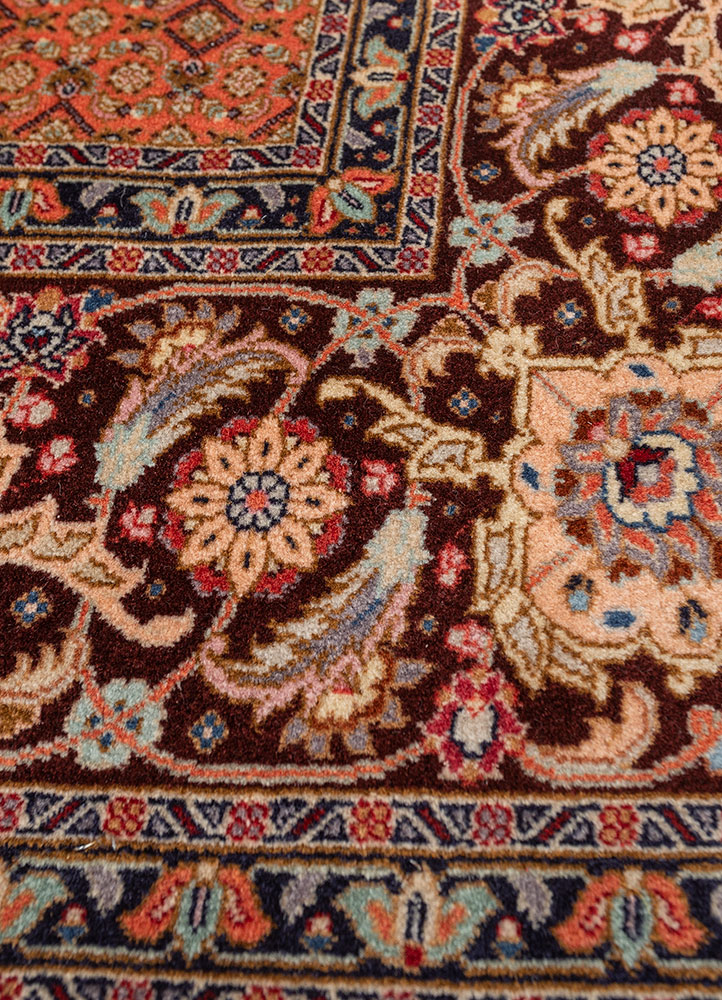 aalam red and orange wool hand knotted Rug - CloseUp