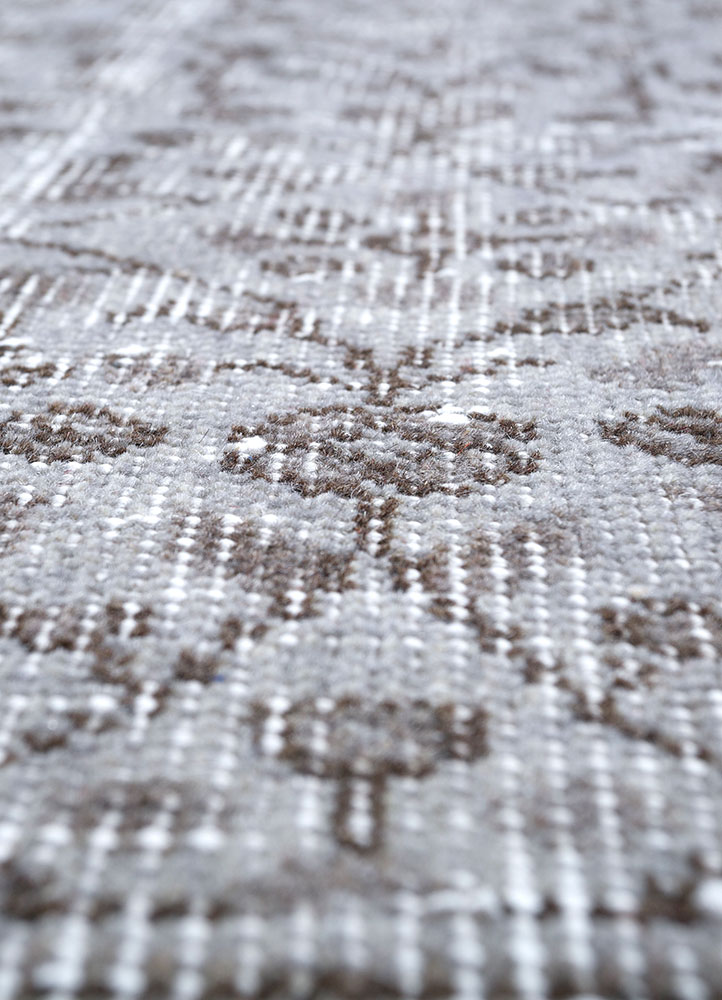 vintage grey and black wool hand knotted Rug - CloseUp