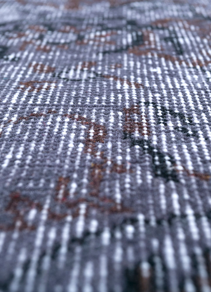 lacuna grey and black wool hand knotted Rug - CloseUp