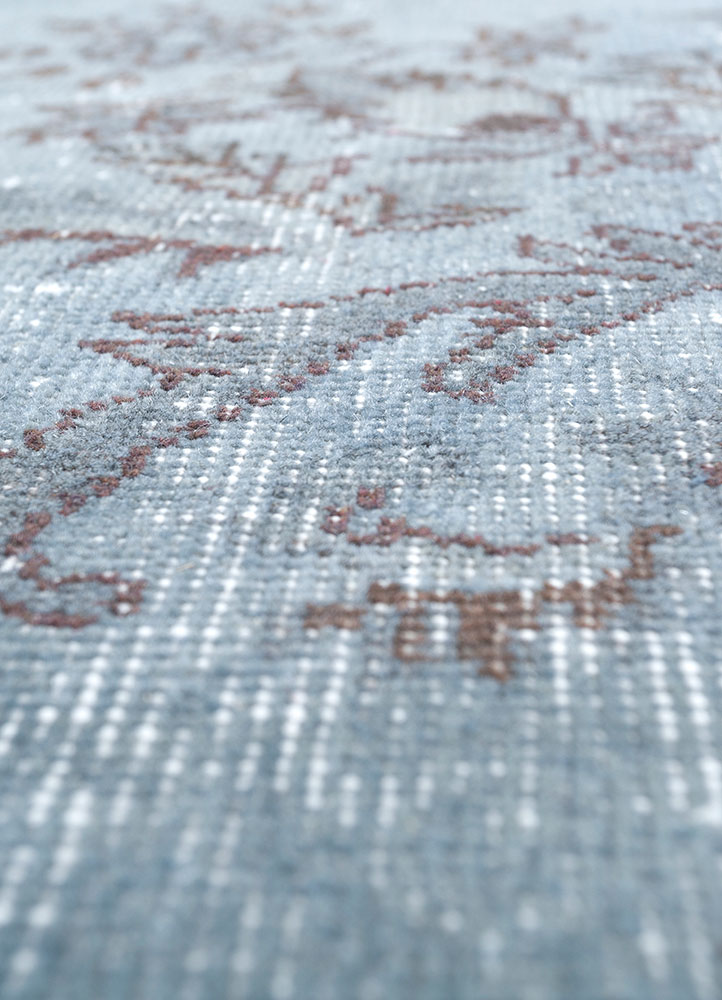 vintage blue wool hand knotted Rug - CloseUp