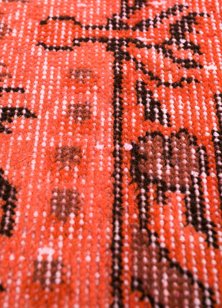 lacuna red and orange wool hand knotted Rug - CloseUp